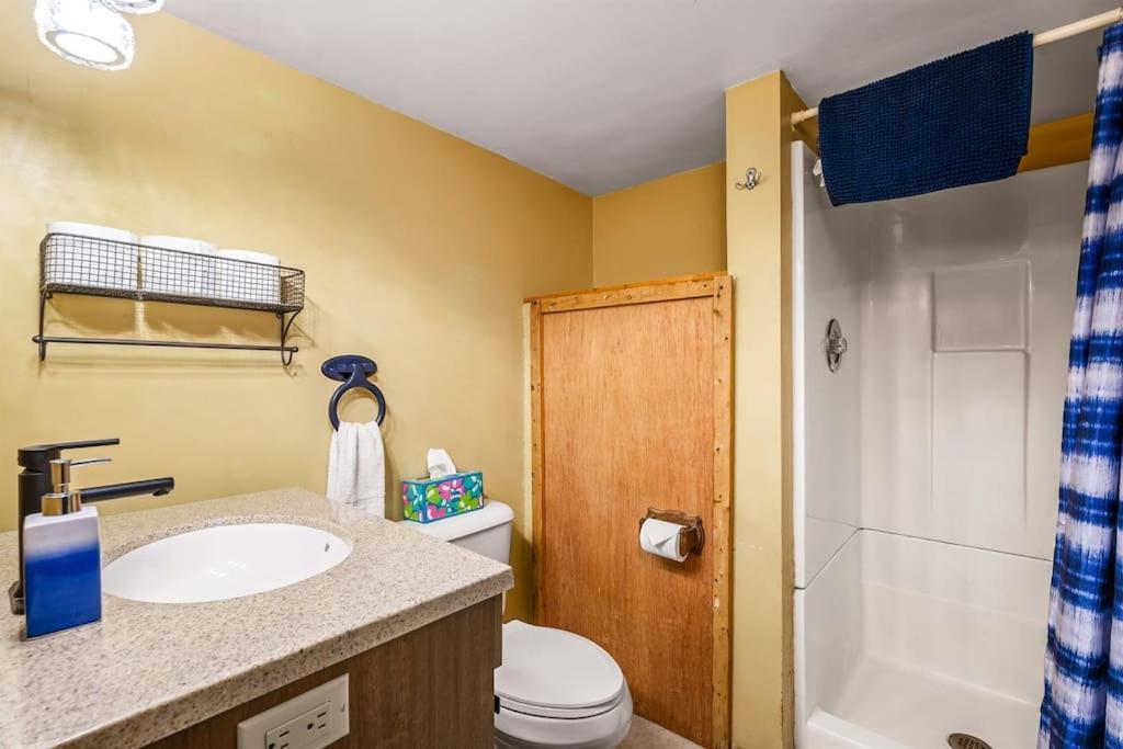 Arbutus Lake 3 Bedroom Cottage Traverse City Exteriör bild