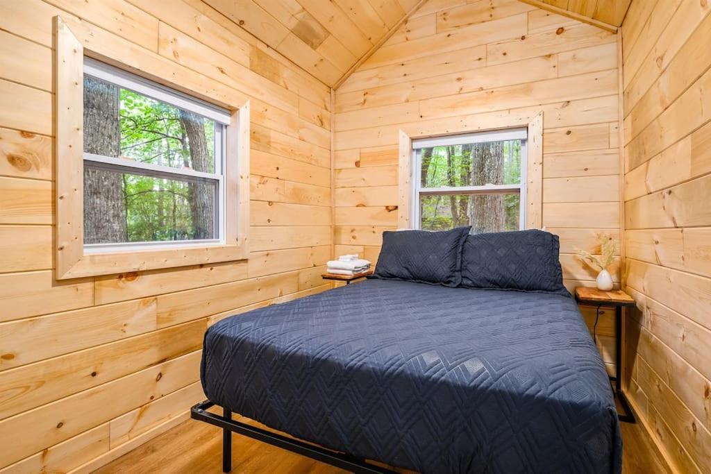 Arbutus Lake 3 Bedroom Cottage Traverse City Exteriör bild