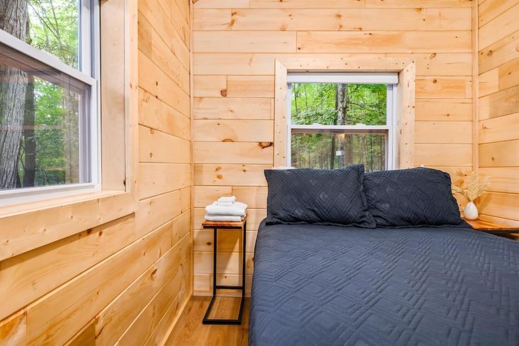 Arbutus Lake 3 Bedroom Cottage Traverse City Exteriör bild