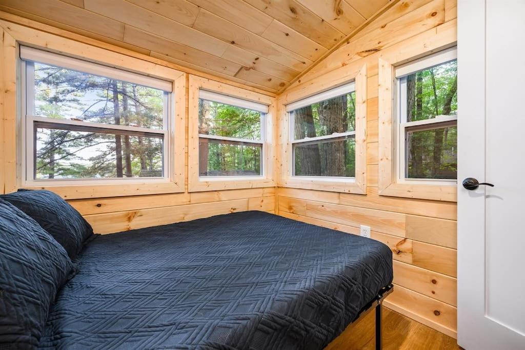 Arbutus Lake 3 Bedroom Cottage Traverse City Exteriör bild